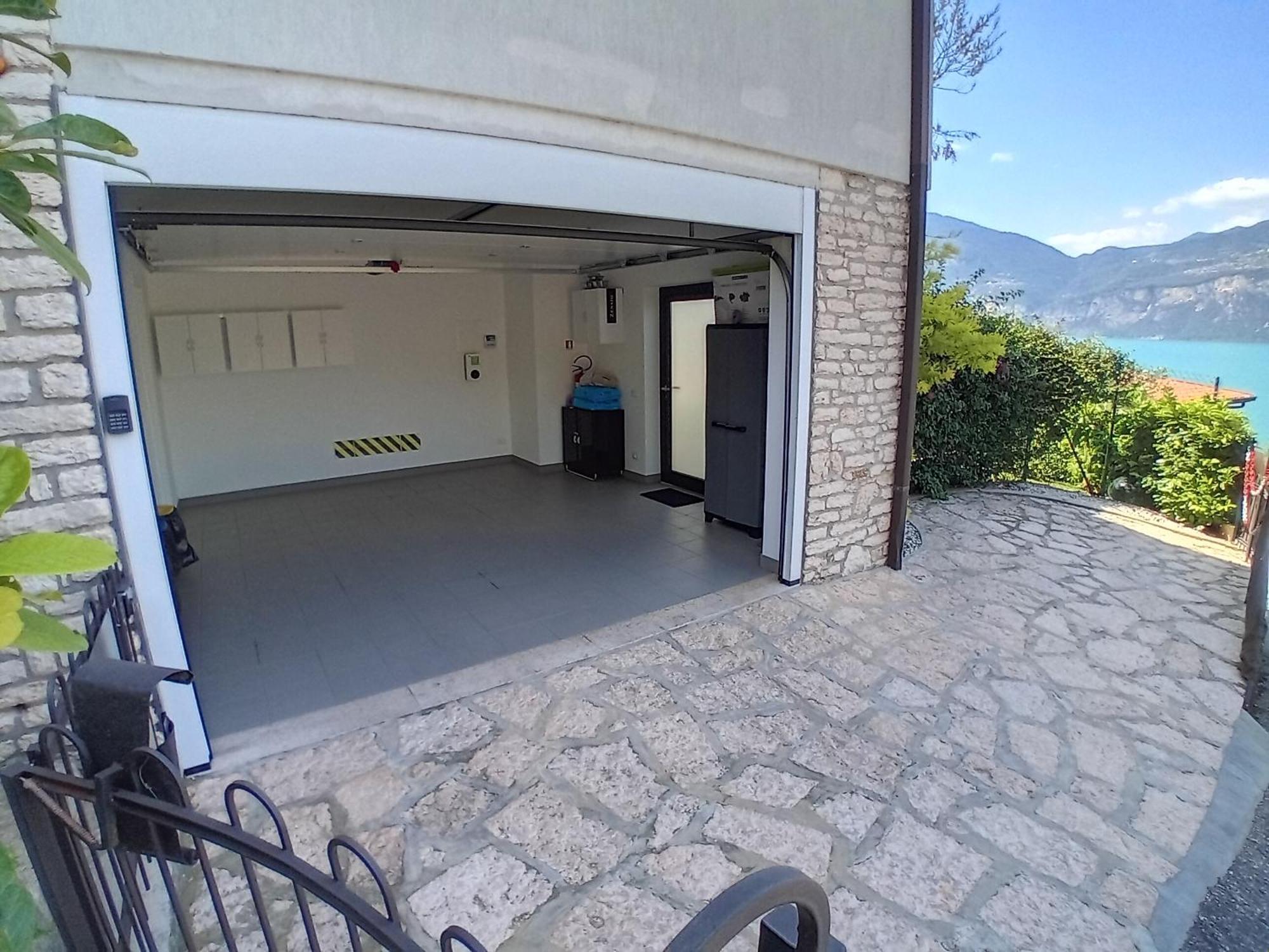 Villa Mimosa-Con Piscina E Vista Lago เบรนโซเน ซูล การ์ดา ภายนอก รูปภาพ